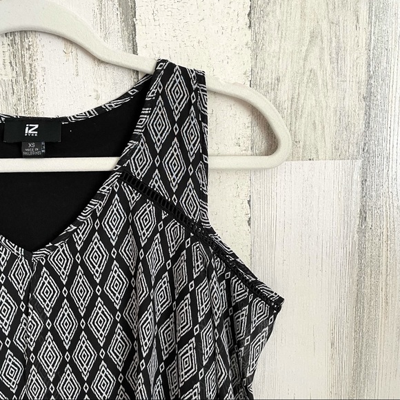 Off the Shoulder Flowy Blouse Size XS - Picture 2 of 12